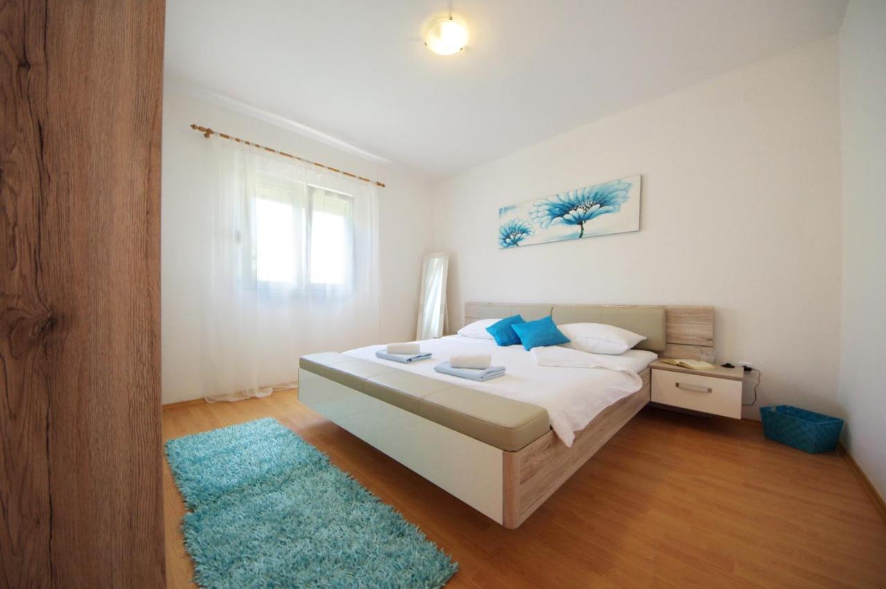 Apartmani Emili Sukošan Exterior foto